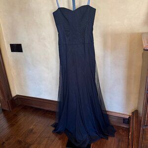 BCBG MAXAZARIA Formal Gown for Prom - Wedding Guest - Black Tie:  Size 4